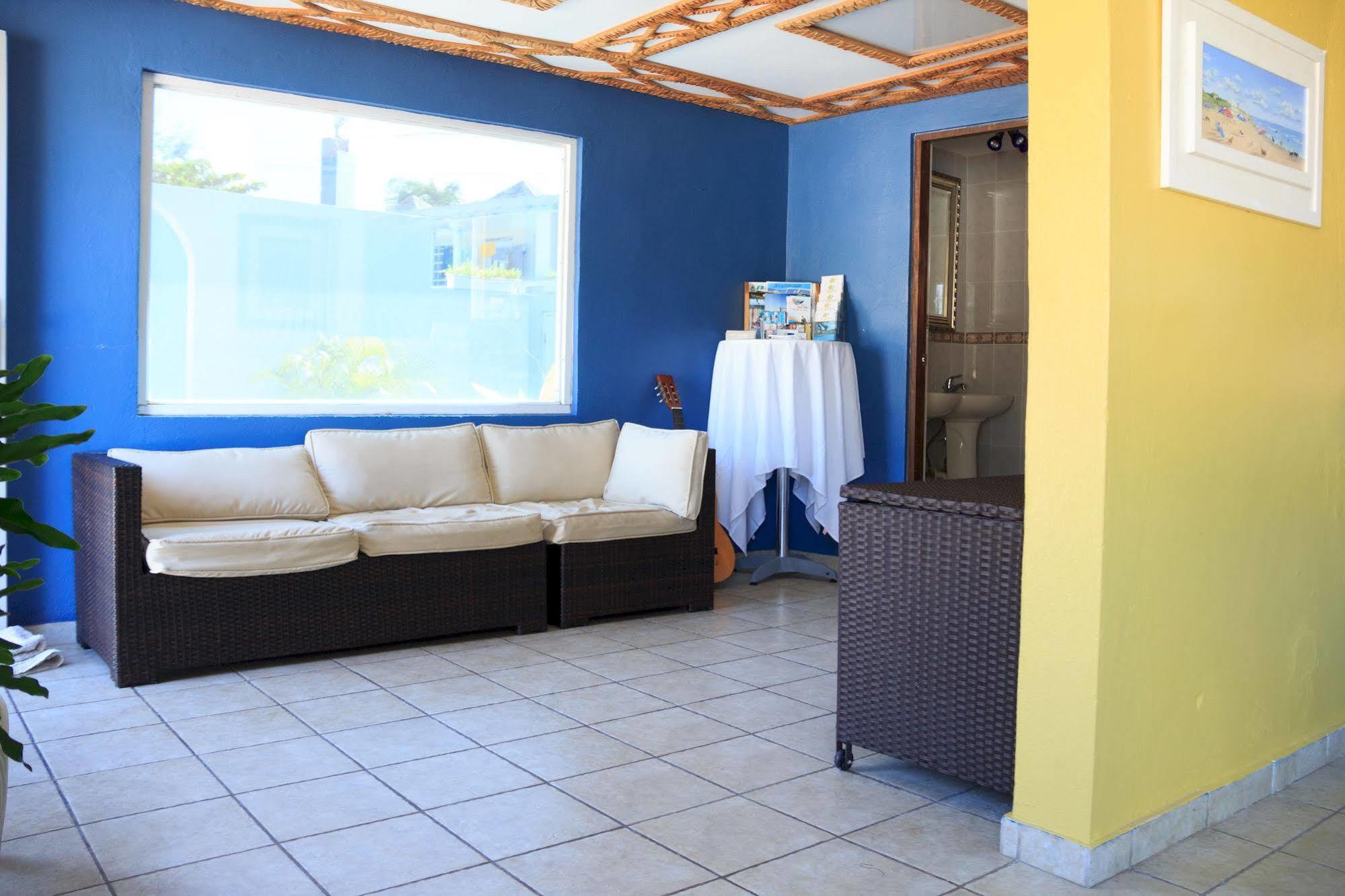 The Beach Guesthouse Pinones Kültér fotó